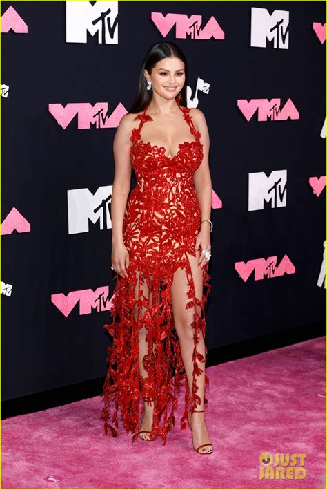 selena gomez vma dress.